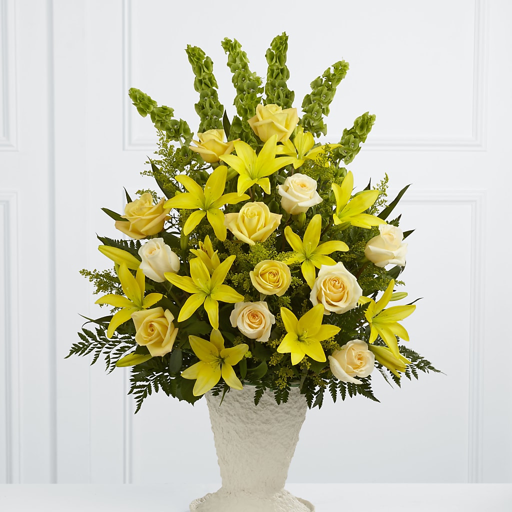 Golden Memories Arrangement – Dillons, Hutchinson KS