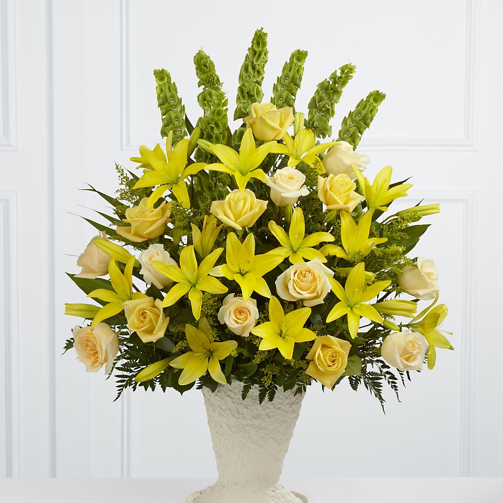 Golden Memories Arrangement – Dillons, Hutchinson KS