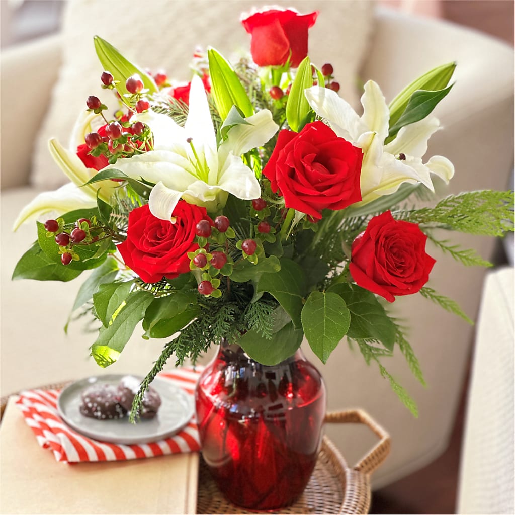 Evergreen Delight Bouquet – Dillons, Hutchinson KS