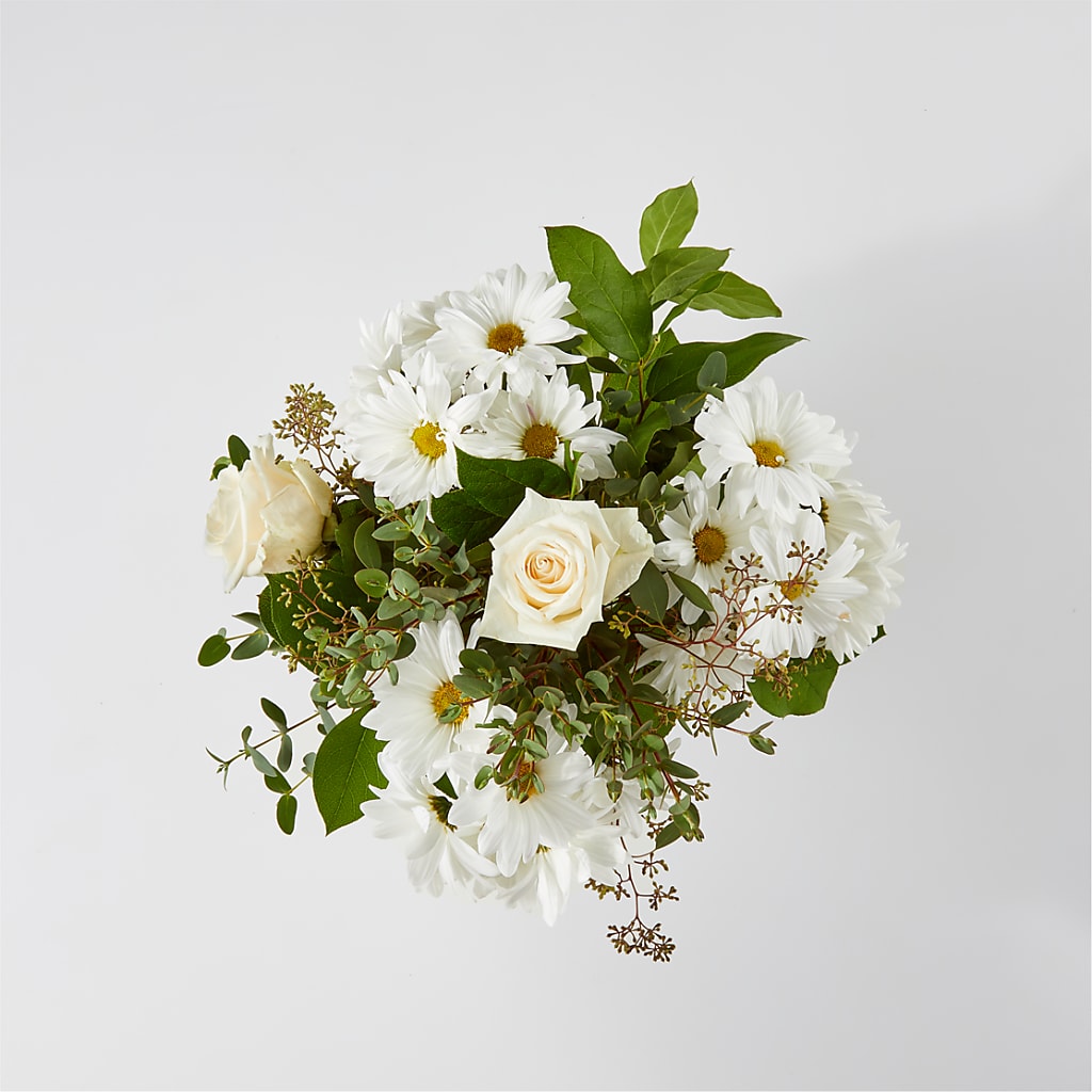 Fresh Linen Bouquet –  Dillons, Hutchinson KS