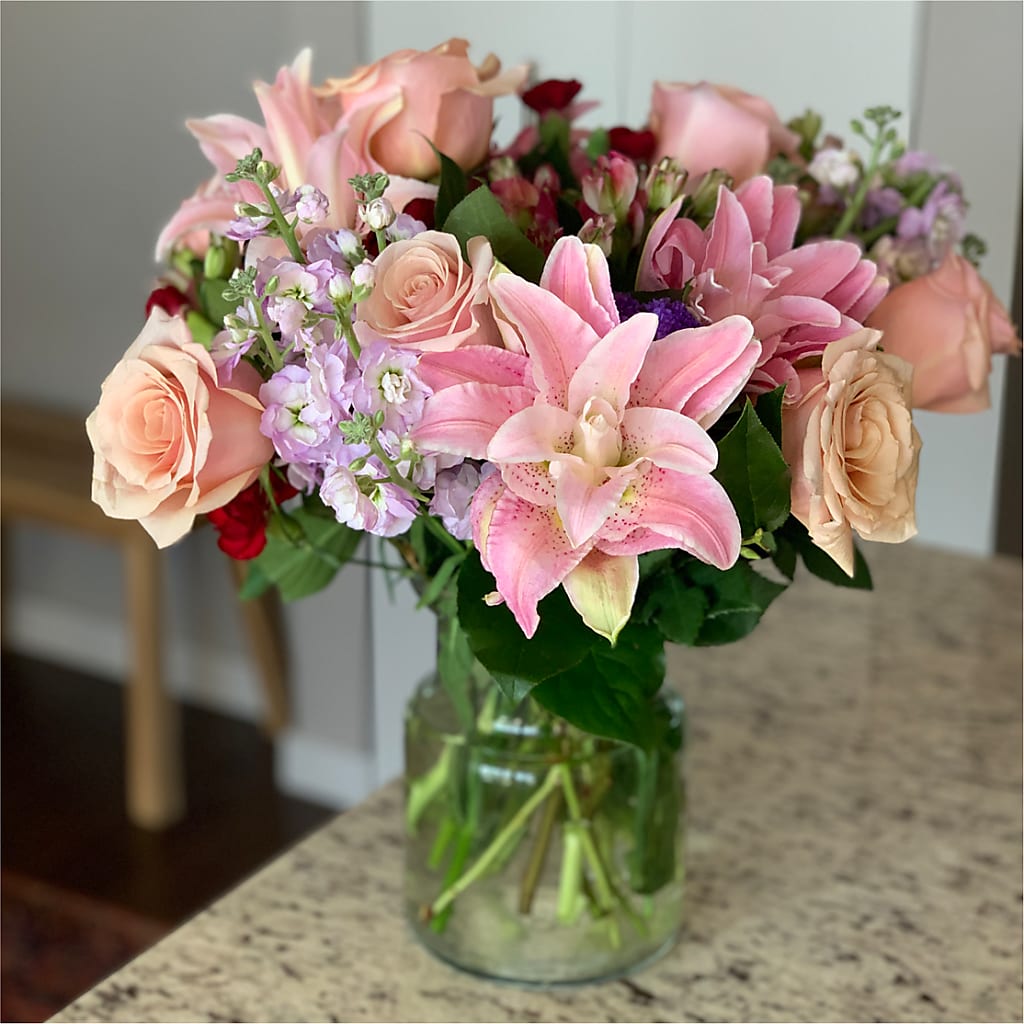 Romantique Bouquet –  Dillons, Hutchinson KS