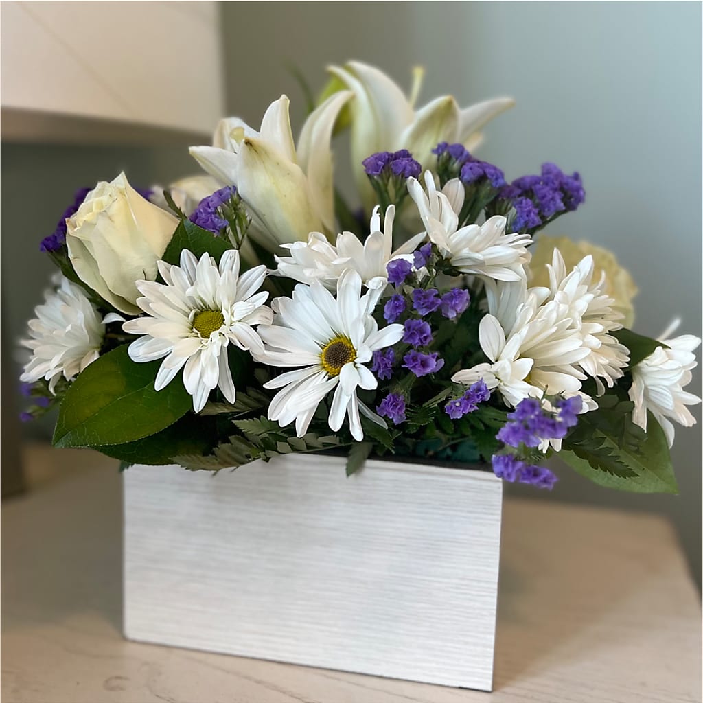 Beyond Blue Box Bouquet –  Dillons, Hutchinson KS
