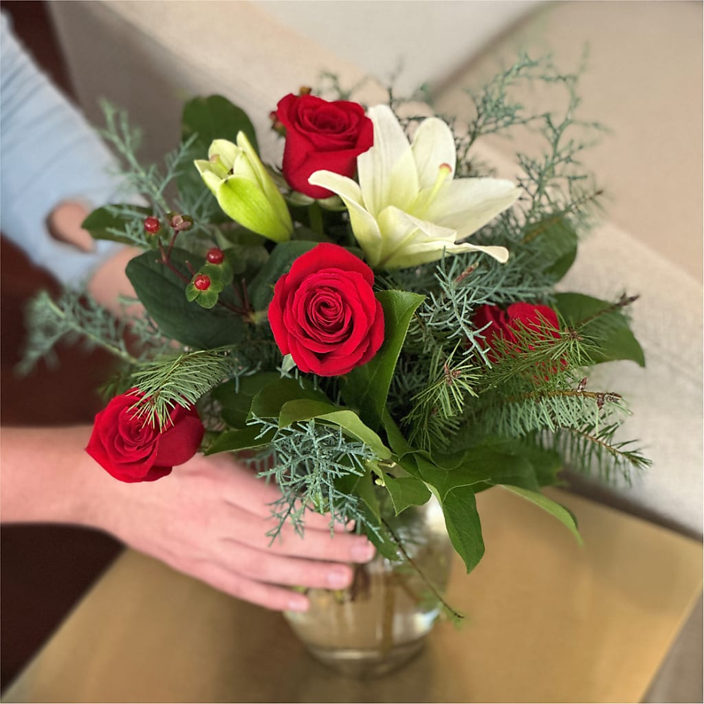 Glittering Lights Bouquet –  Dillons, Hutchinson KS
