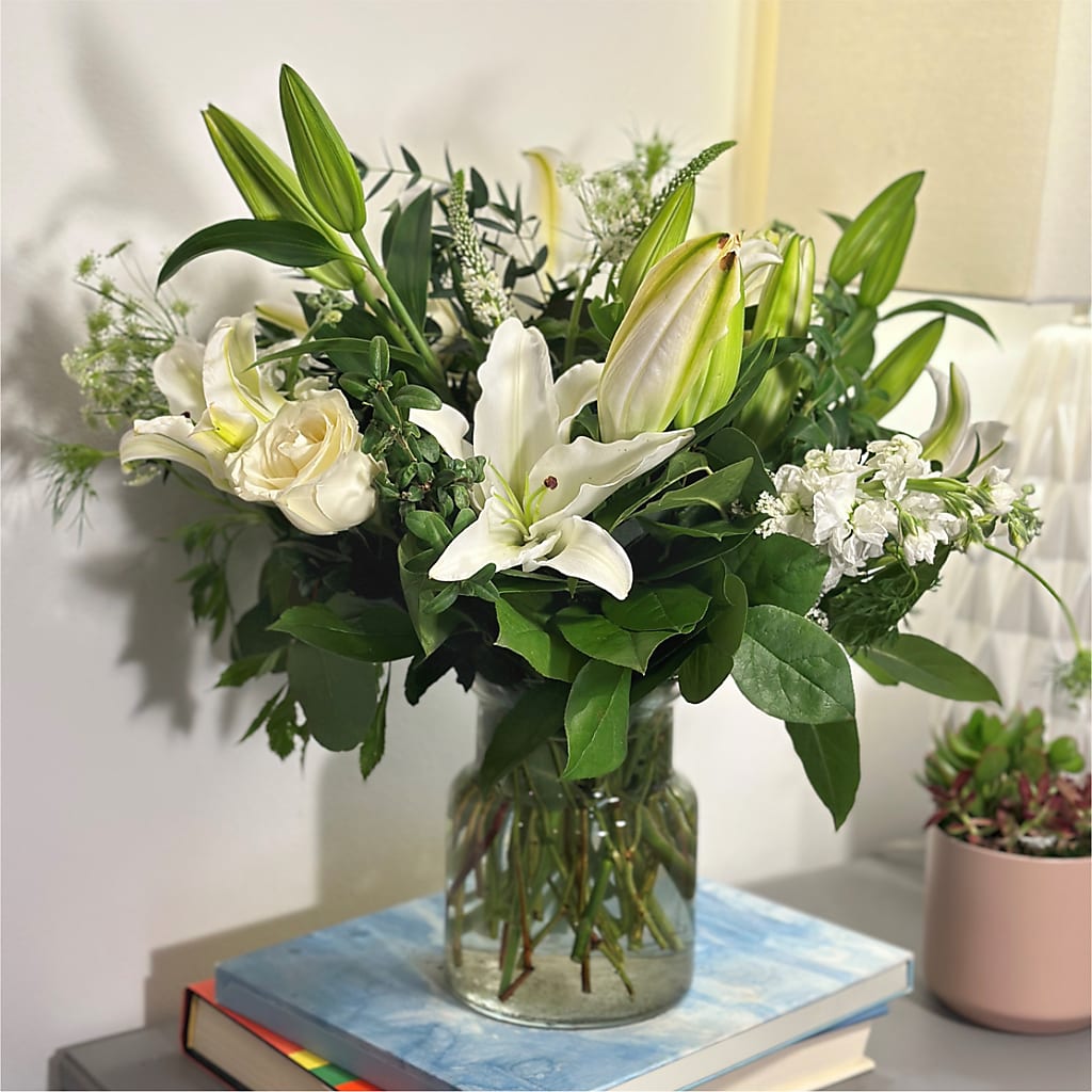 Alluring Elegance Bouquet –  Dillons, Hutchinson KS